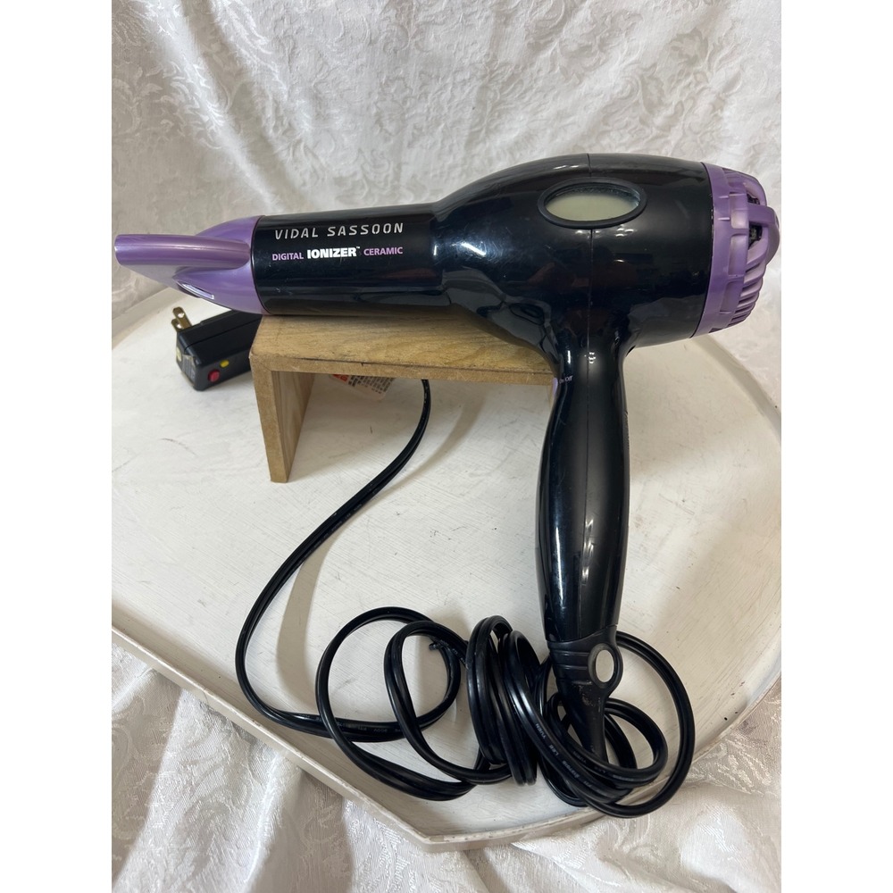 Vidal Sassoon Digital Ionizer Ceramic Hair Dryer Black Purple 1875W VS783